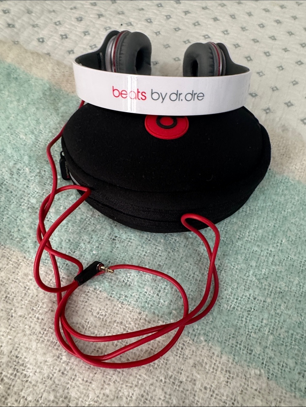 White Beats On-Ear Headphones